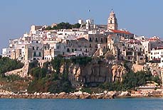 vieste, vieste appartamenti, vieste residence, vieste hotels, vieste vacanza, vieste alloggi, vieste agriturismo, vieste albergo, vieste pensione, vieste casa vacanza, vieste gargano, vieste pugnochiuso, pugnochiuso, gargano, puglia - Le magiche parole per la Tua vacanza a VIESTE - www.viestedoc.it