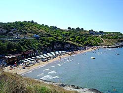 Vieste, Pizzomunno, Gargano - Splendida città sul Gargano, con numerosi alberghi, residence, hotel, villaggi, pensioni, agenzie e agriturismo a disposizione del Turismo. 