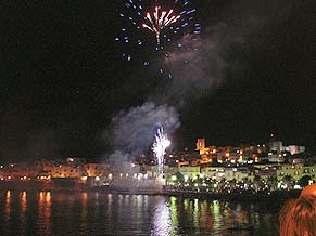 Vieste, Pizzomunno, Gargano - Splendida città sul Gargano, con numerosi alberghi, residence, hotel, villaggi, pensioni, agenzie e agriturismo a disposizione del Turismo.